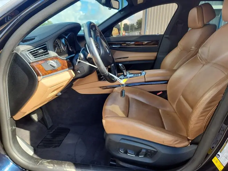 2013 BMW 750 I  