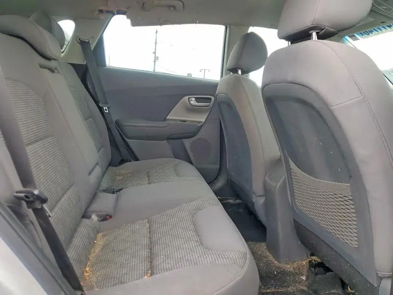 2017 KIA NIRO LX  