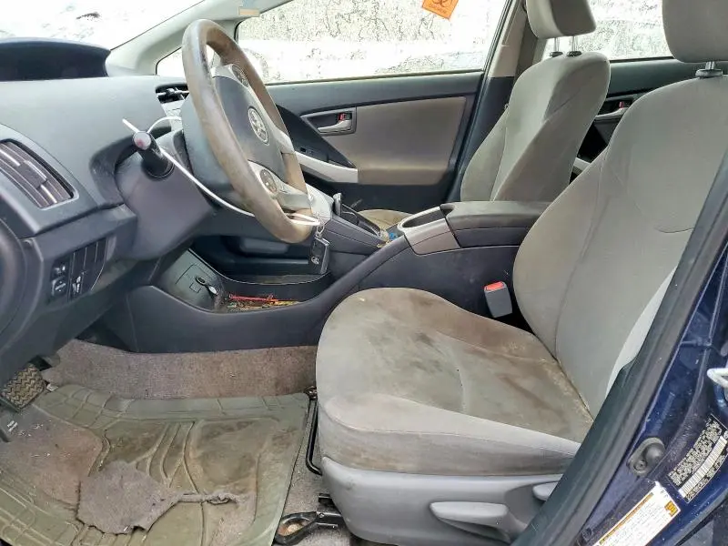 2014 TOYOTA PRIUS THREE  