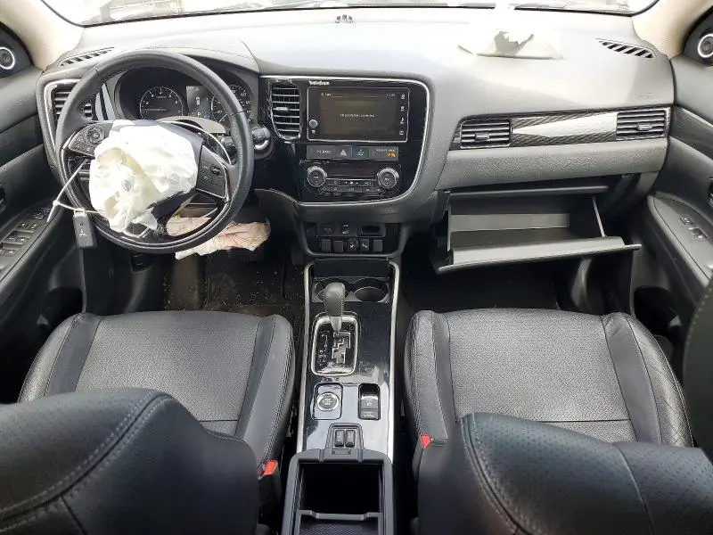 2018 MITSUBISHI OUTLANDER SE  