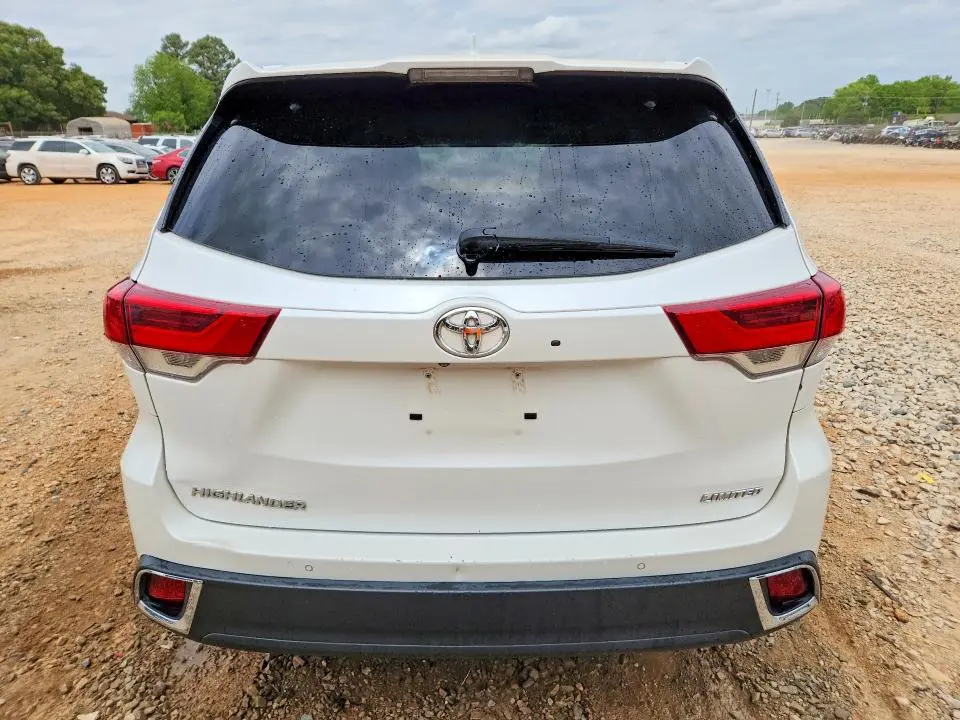 2018 TOYOTA HIGHLANDER LIMITED  