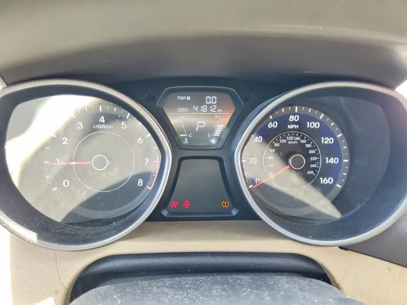 2013 HYUNDAI ELANTRA   