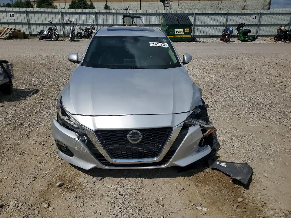 2019 NISSAN ALTIMA SL  