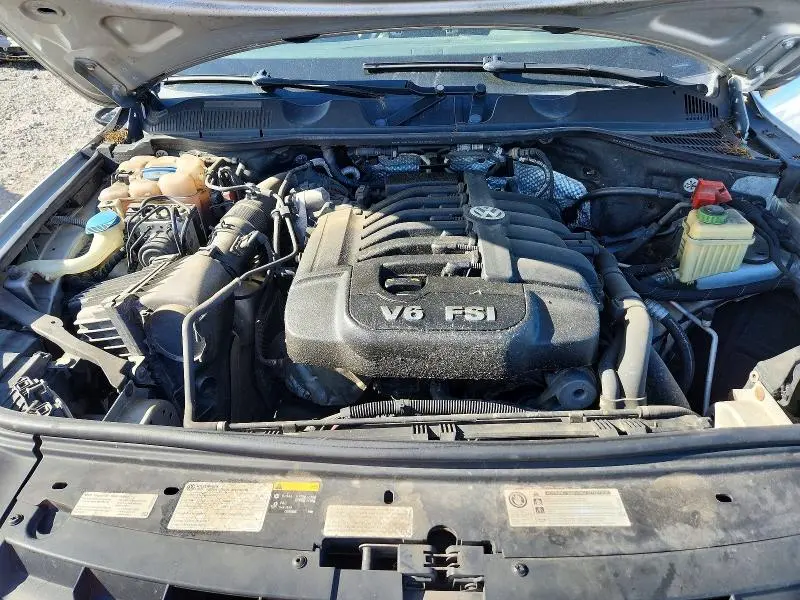 2014 VOLKSWAGEN TOUAREG V6  