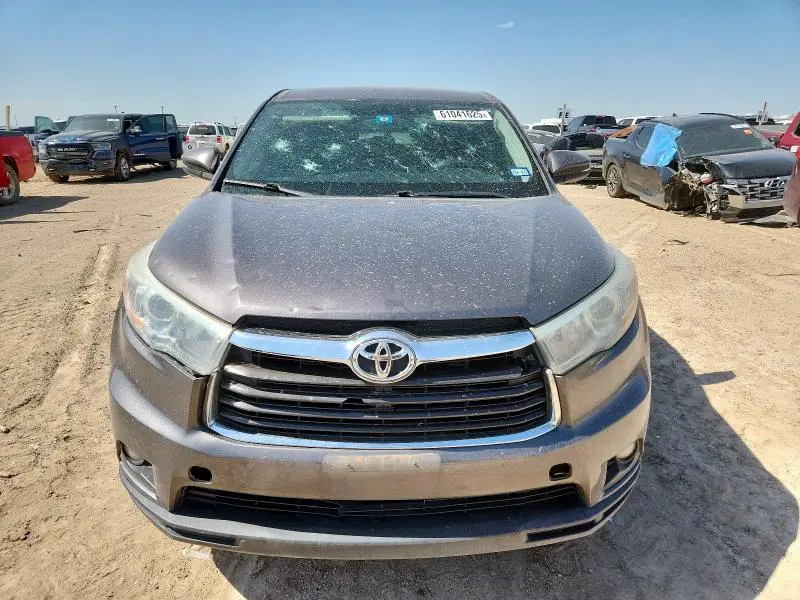 2015 TOYOTA HIGHLANDER LE  