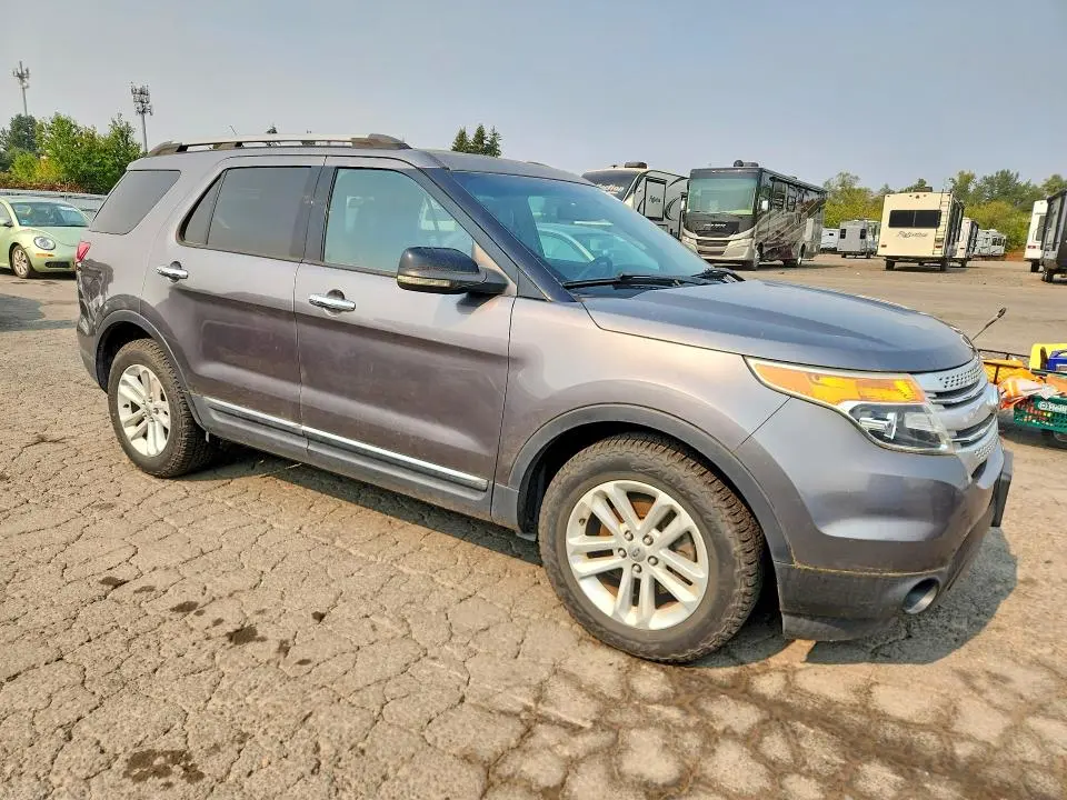 2011 FORD EXPLORER XLT  