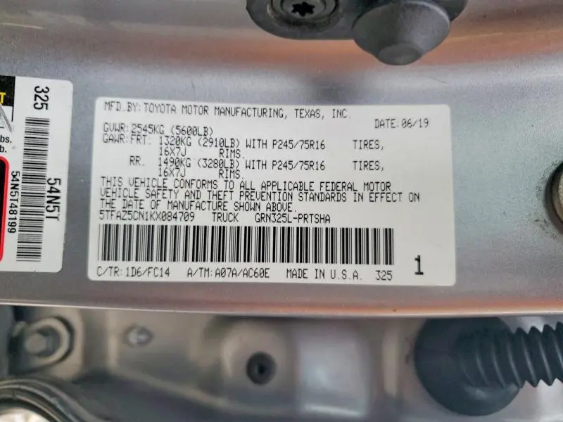 2019 TOYOTA TACOMA SR5 V6  