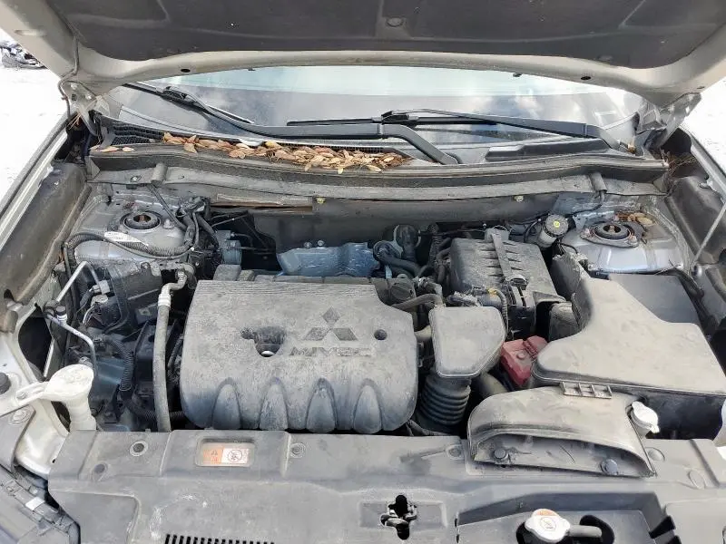 2018 MITSUBISHI OUTLANDER ES  