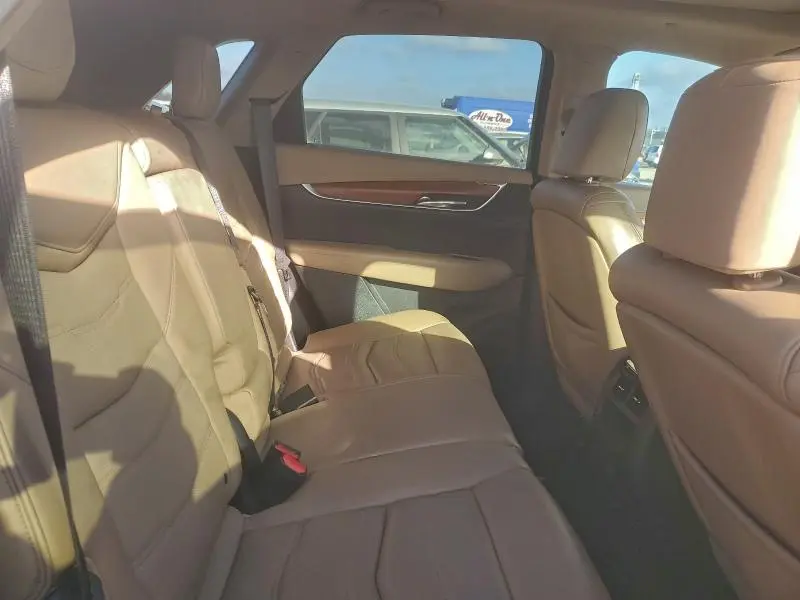 2017 CADILLAC XT5 PLATINUM  