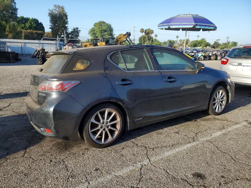 2011 LEXUS CT 200  