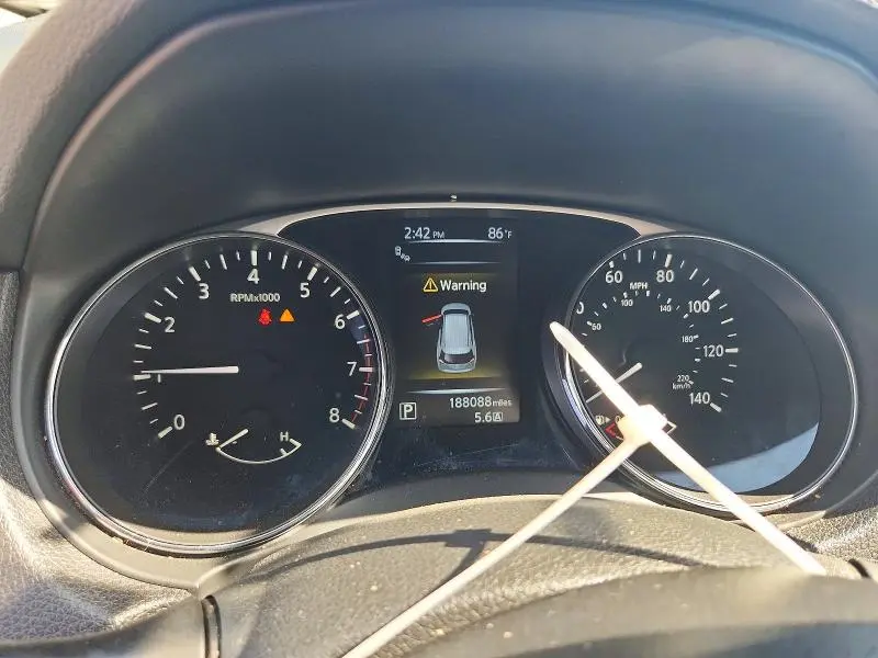 2015 NISSAN ROGUE SV  