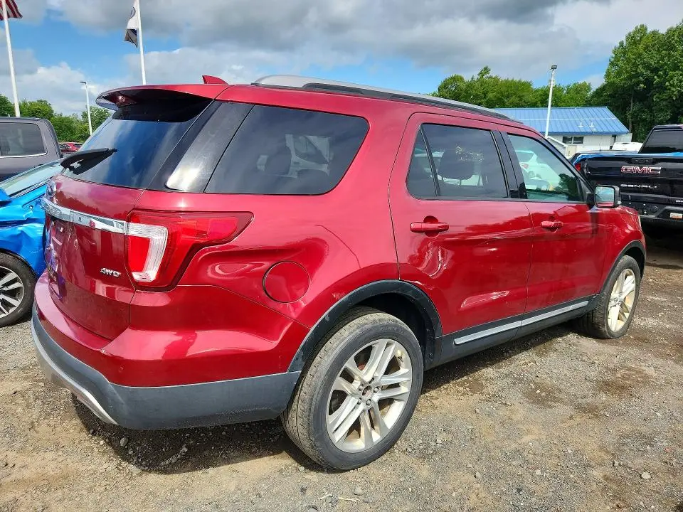 2017 FORD EXPLORER XLT  