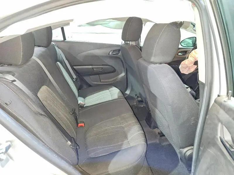 2015 CHEVROLET SONIC LT  