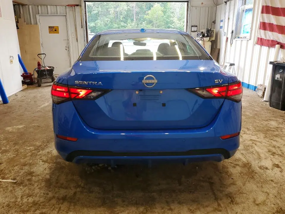 2024 NISSAN SENTRA SV  