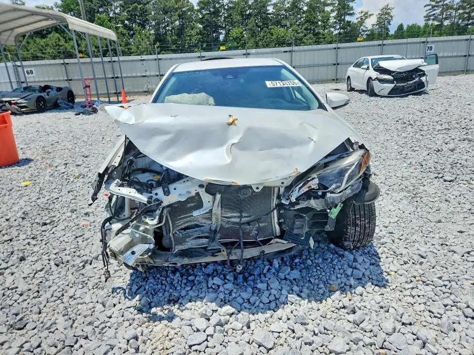 2017 TOYOTA COROLLA SE  