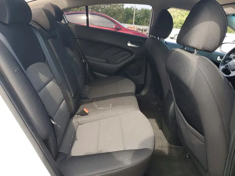 2018 KIA FORTE LX  