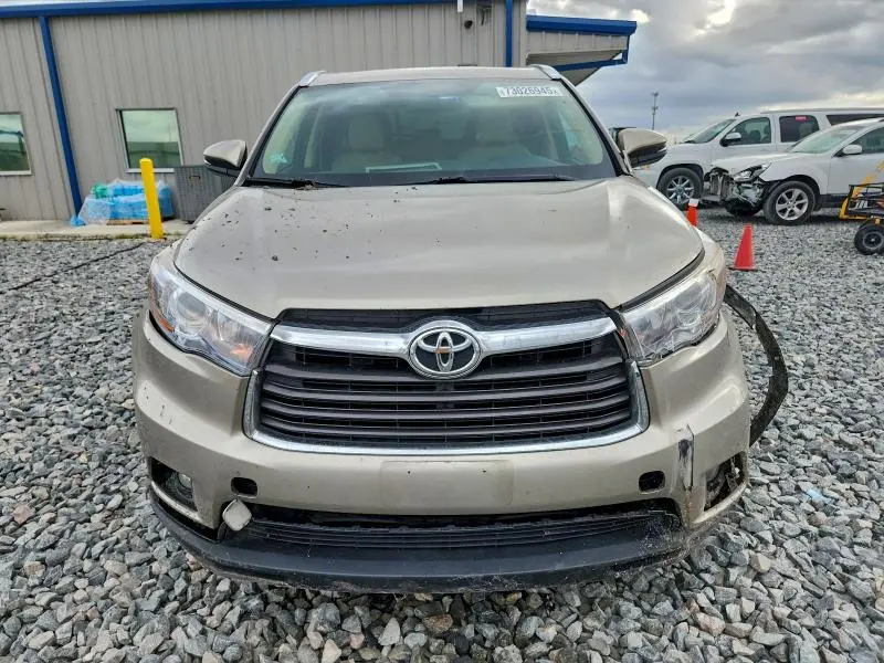 2016 TOYOTA HIGHLANDER XLE  