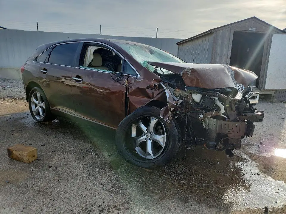 2013 TOYOTA VENZA XLE  