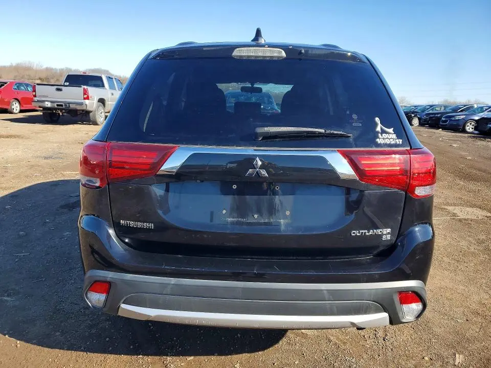 2017 MITSUBISHI OUTLANDER SE  