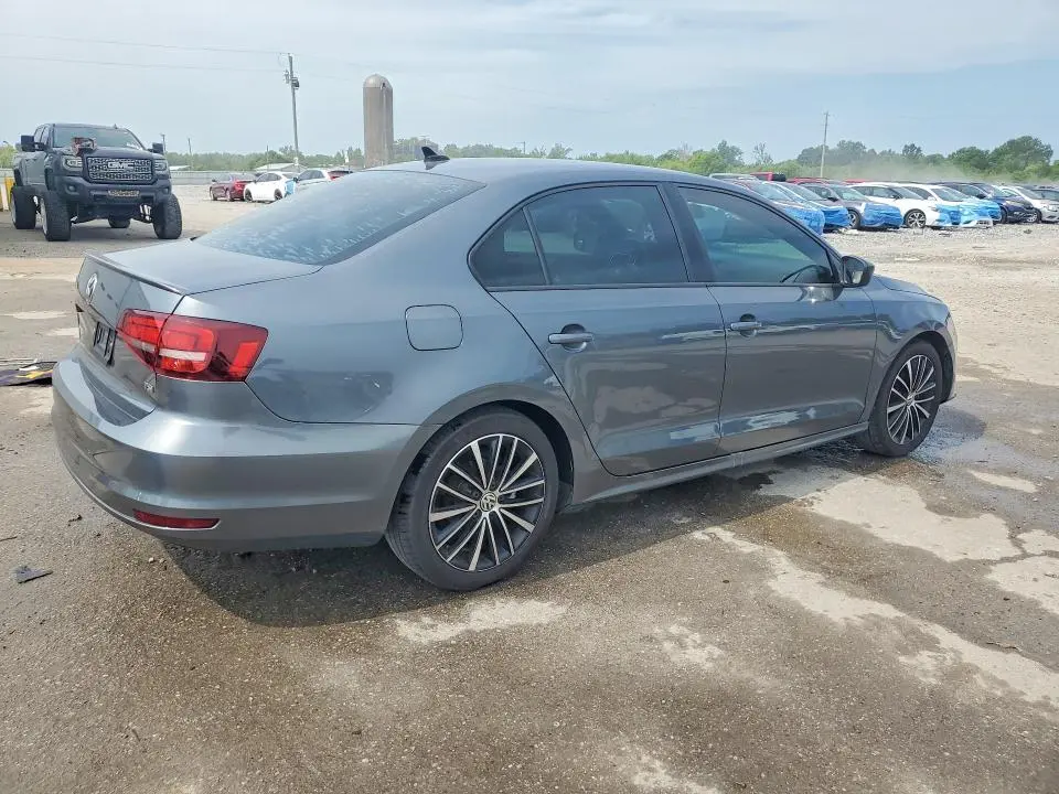 2016 VOLKSWAGEN JETTA SPORT  