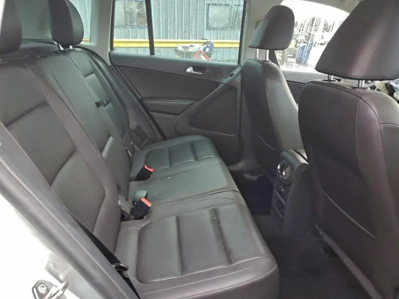 2014 VOLKSWAGEN TIGUAN S  