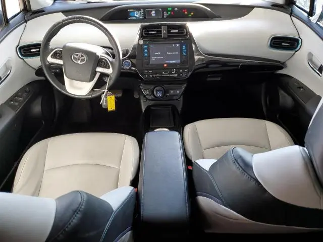 2016 TOYOTA PRIUS   