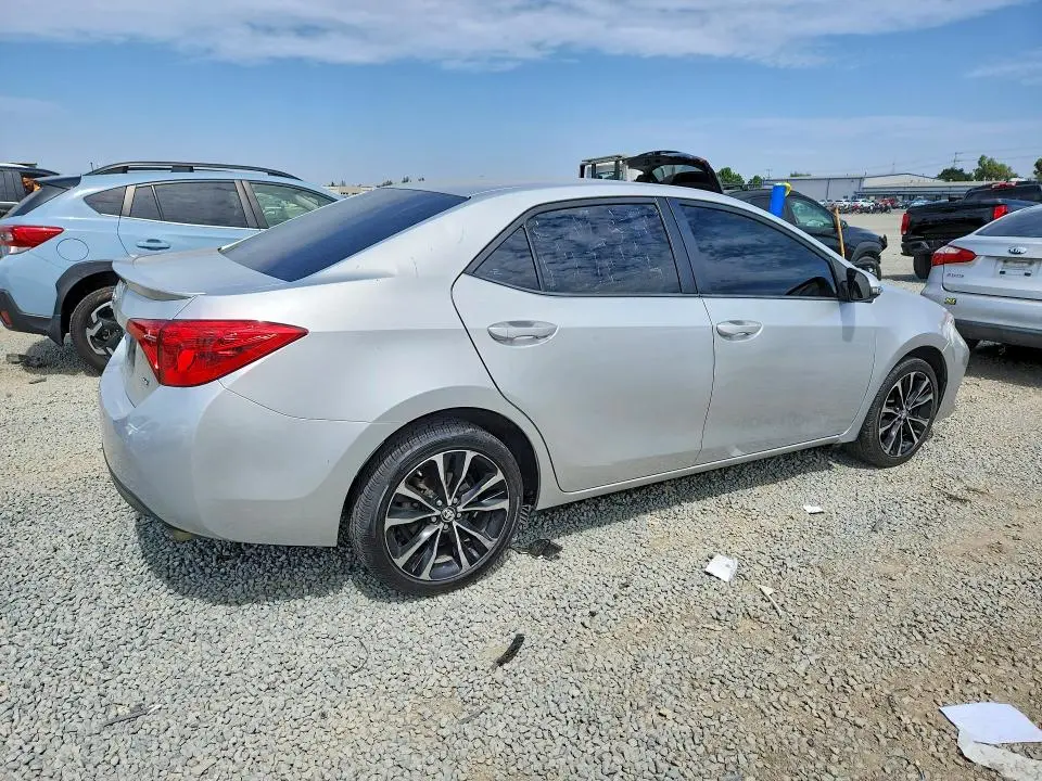 2018 TOYOTA COROLLA SE  