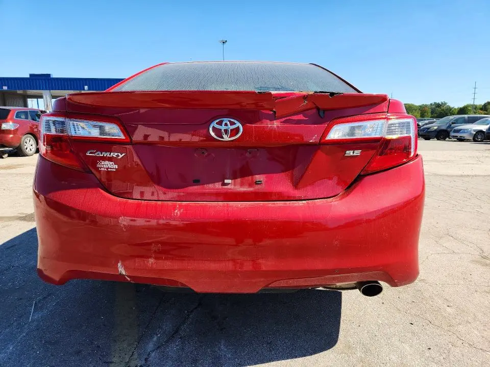 2013 TOYOTA CAMRY SE  