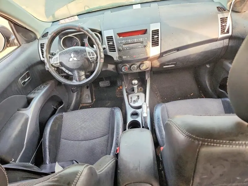 2012 MITSUBISHI OUTLANDER SE  
