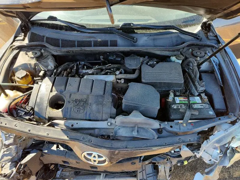 2011 TOYOTA CAMRY SE  