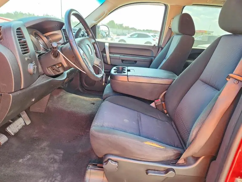 2011 CHEVROLET SILVERADO K1500 LT  