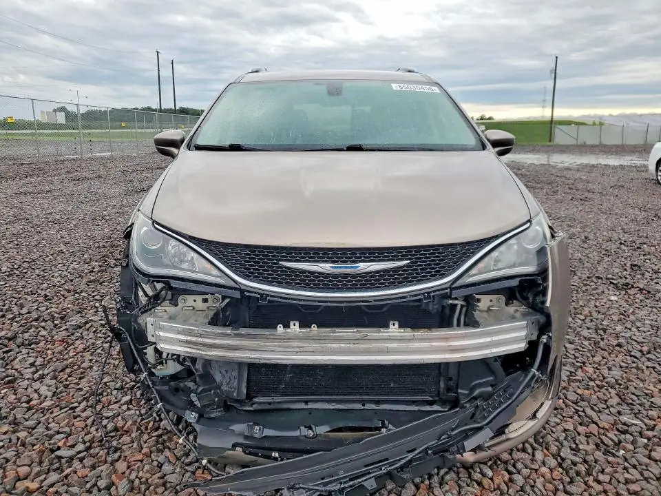 2017 CHRYSLER PACIFICA TOURING L PLUS  