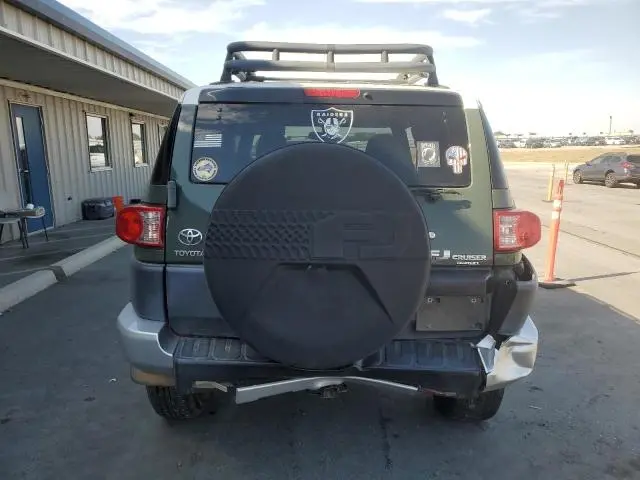 2010 TOYOTA FJ CRUISER   