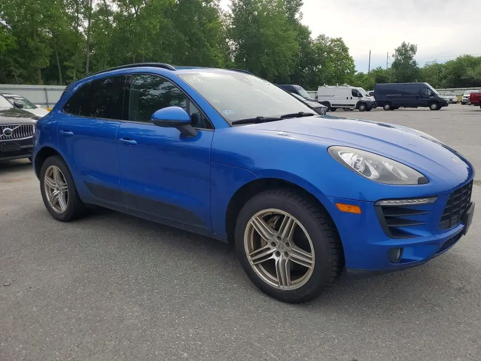 2016 PORSCHE MACAN S  
