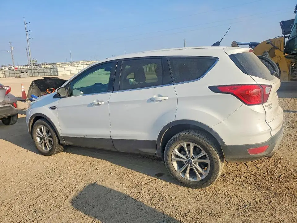 2019 FORD ESCAPE SE  