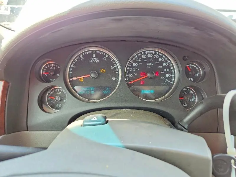 2011 CHEVROLET SUBURBAN C1500 LT  