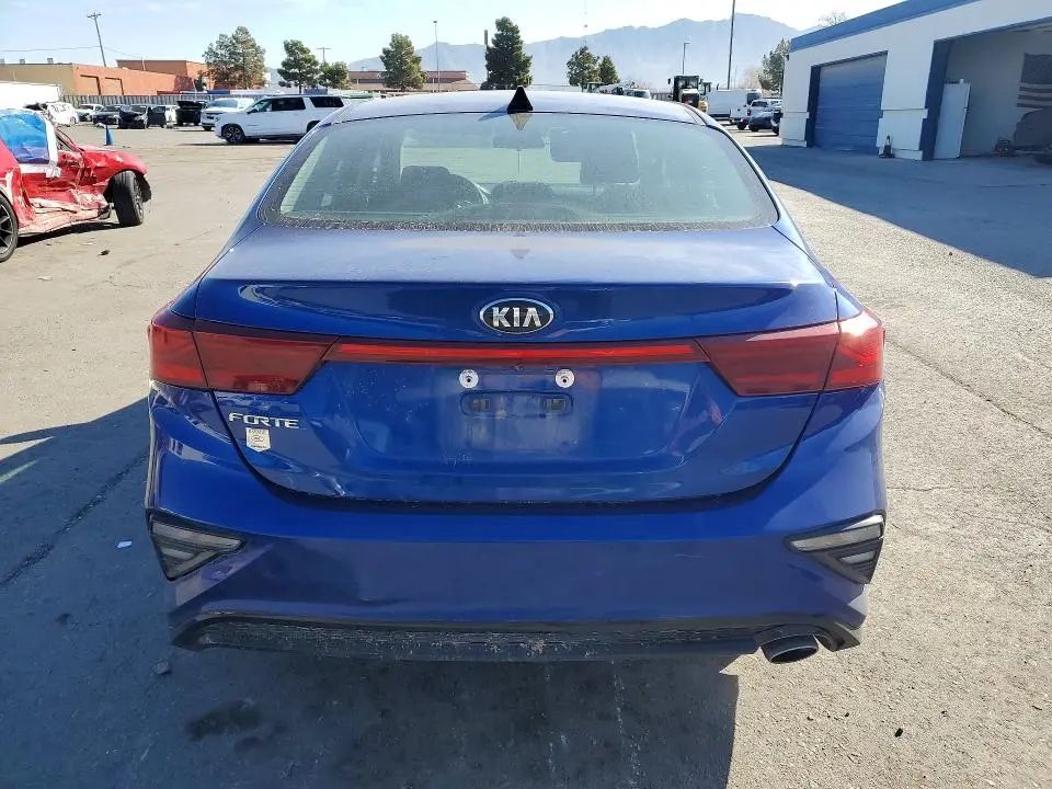 2019 KIA FORTE LXS  