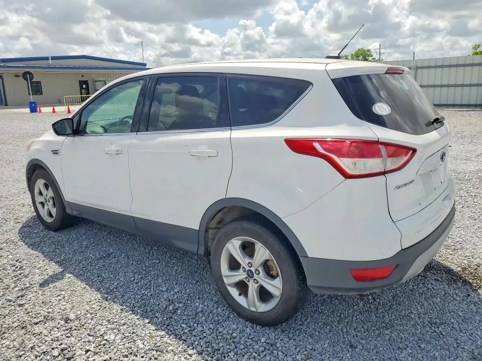 2016 FORD ESCAPE SE  