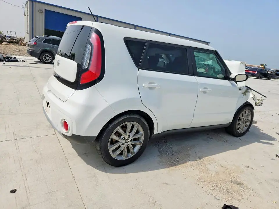2017 KIA SOUL +  