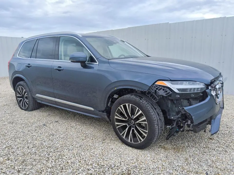 2025 VOLVO XC90 CORE  