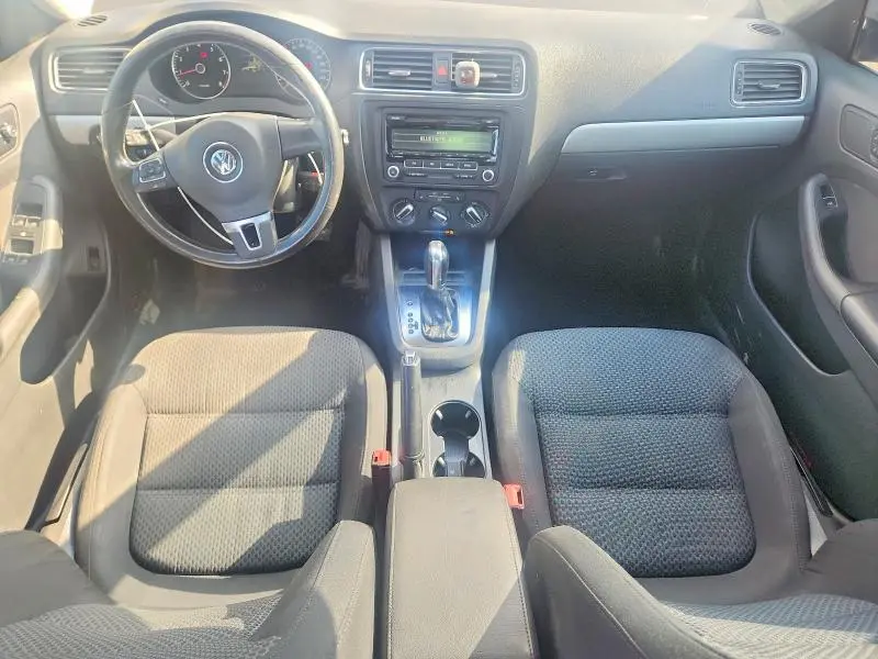 2013 VOLKSWAGEN JETTA   