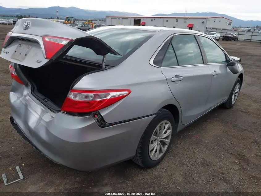 2016 TOYOTA CAMRY LE