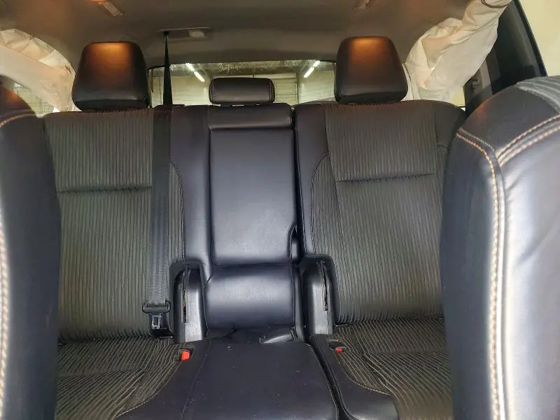 2018 TOYOTA HIGHLANDER LE PLUS  