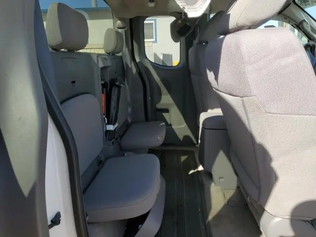 2015 NISSAN FRONTIER S  