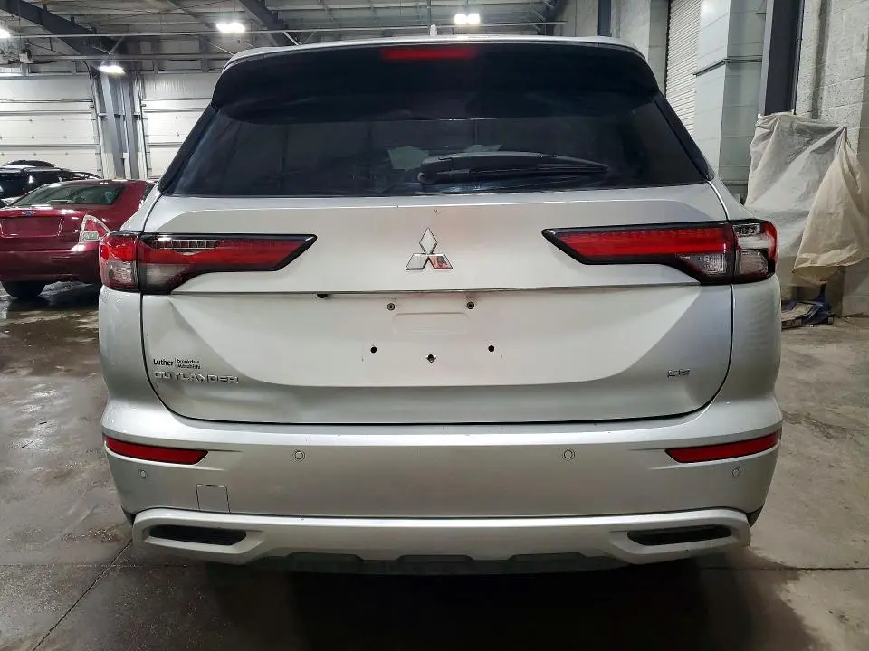 2023 MITSUBISHI OUTLANDER SE  