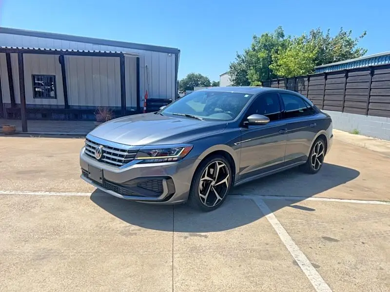 2022 VOLKSWAGEN PASSAT R-LINE  
