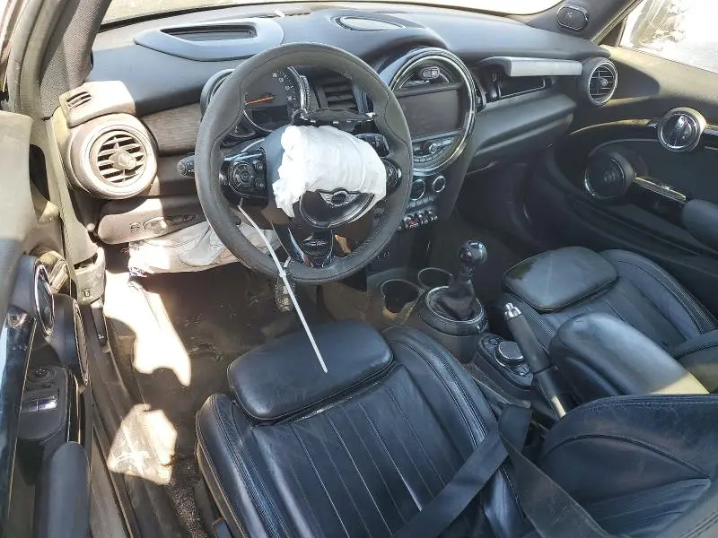 2015 MINI COOPER   
