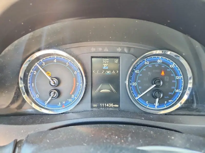 2018 TOYOTA COROLLA SE  