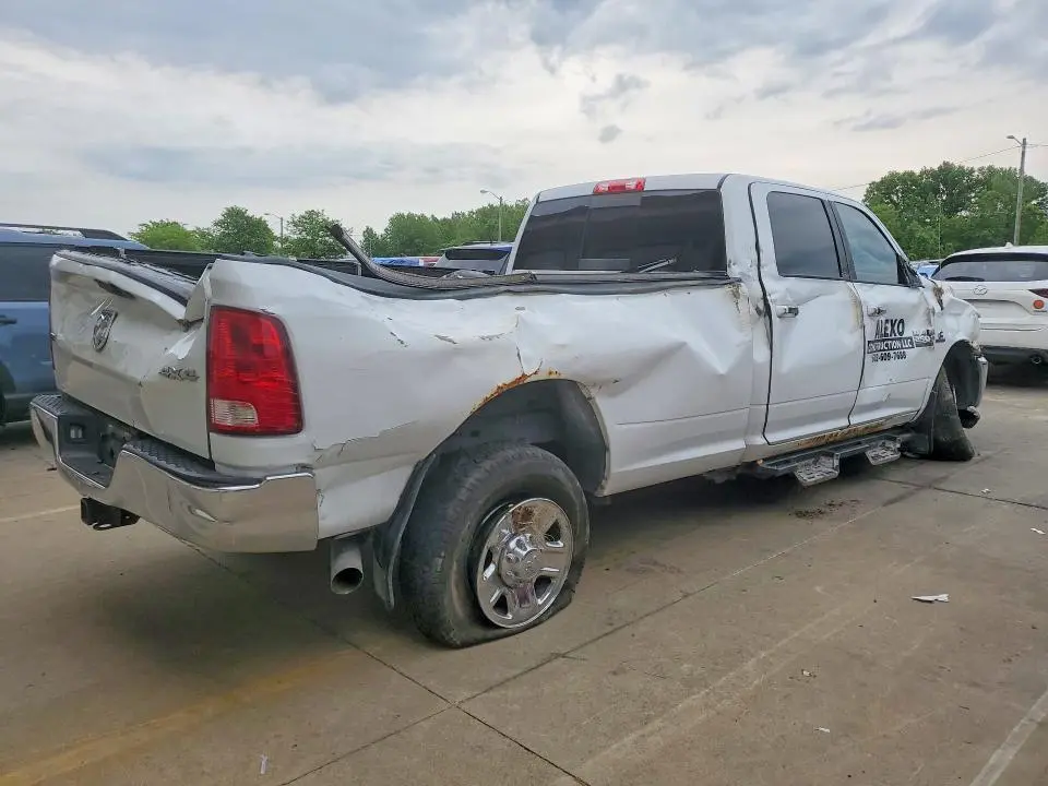 2014 RAM 2500 SLT  
