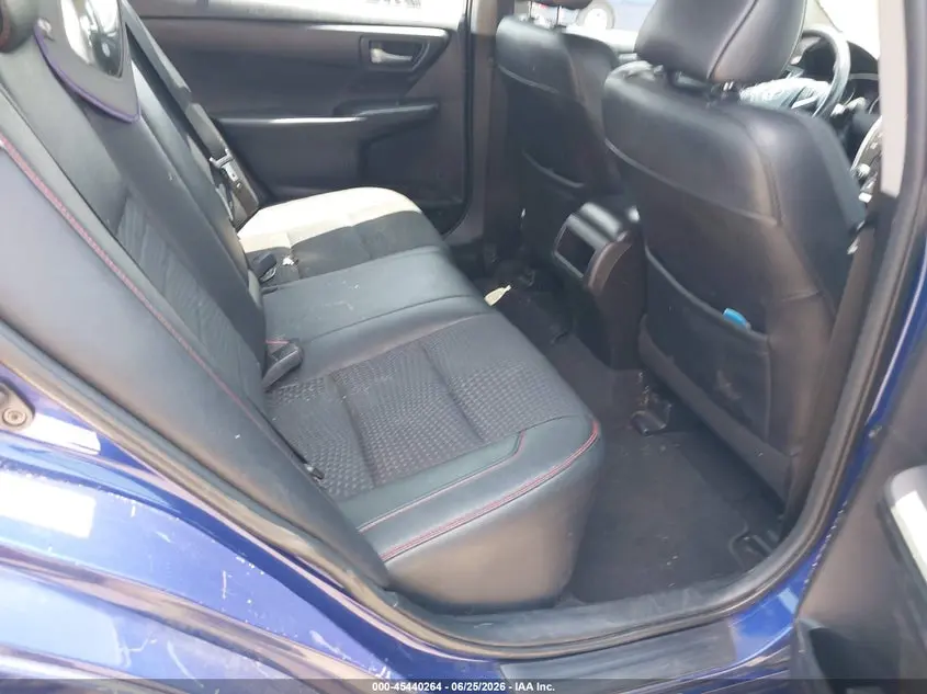 2015 TOYOTA CAMRY SE